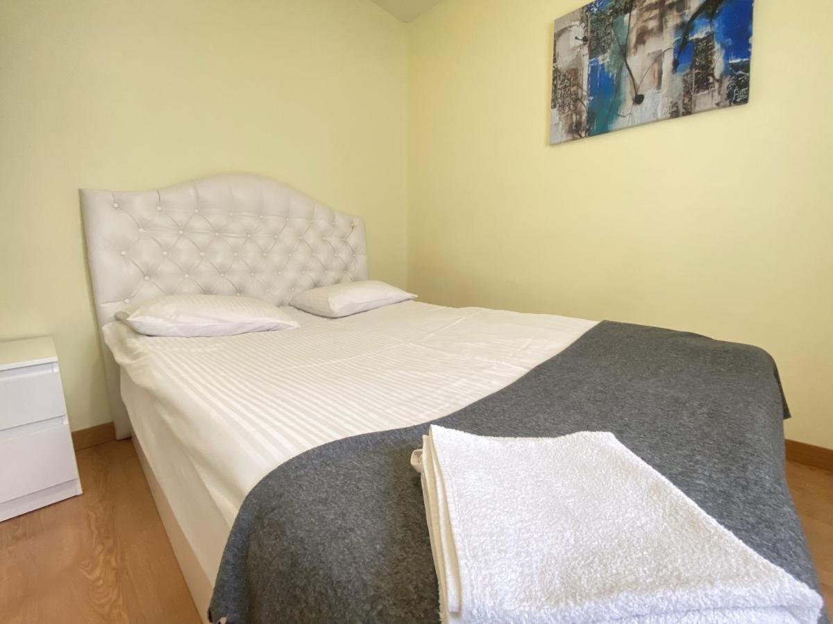 Entire New Apartment 20' From Barcelona Сабадел Екстериор снимка