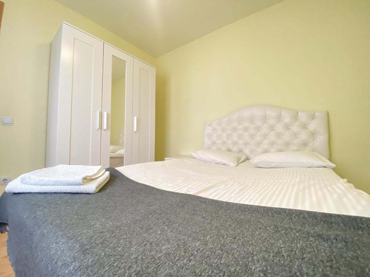 Entire New Apartment 20' From Barcelona Сабадел Екстериор снимка